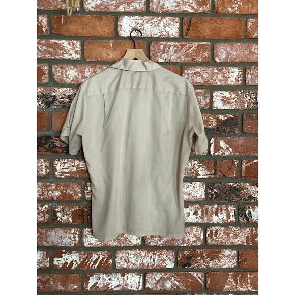 Vintage 1960s mens button down - Picture 5 of 5
